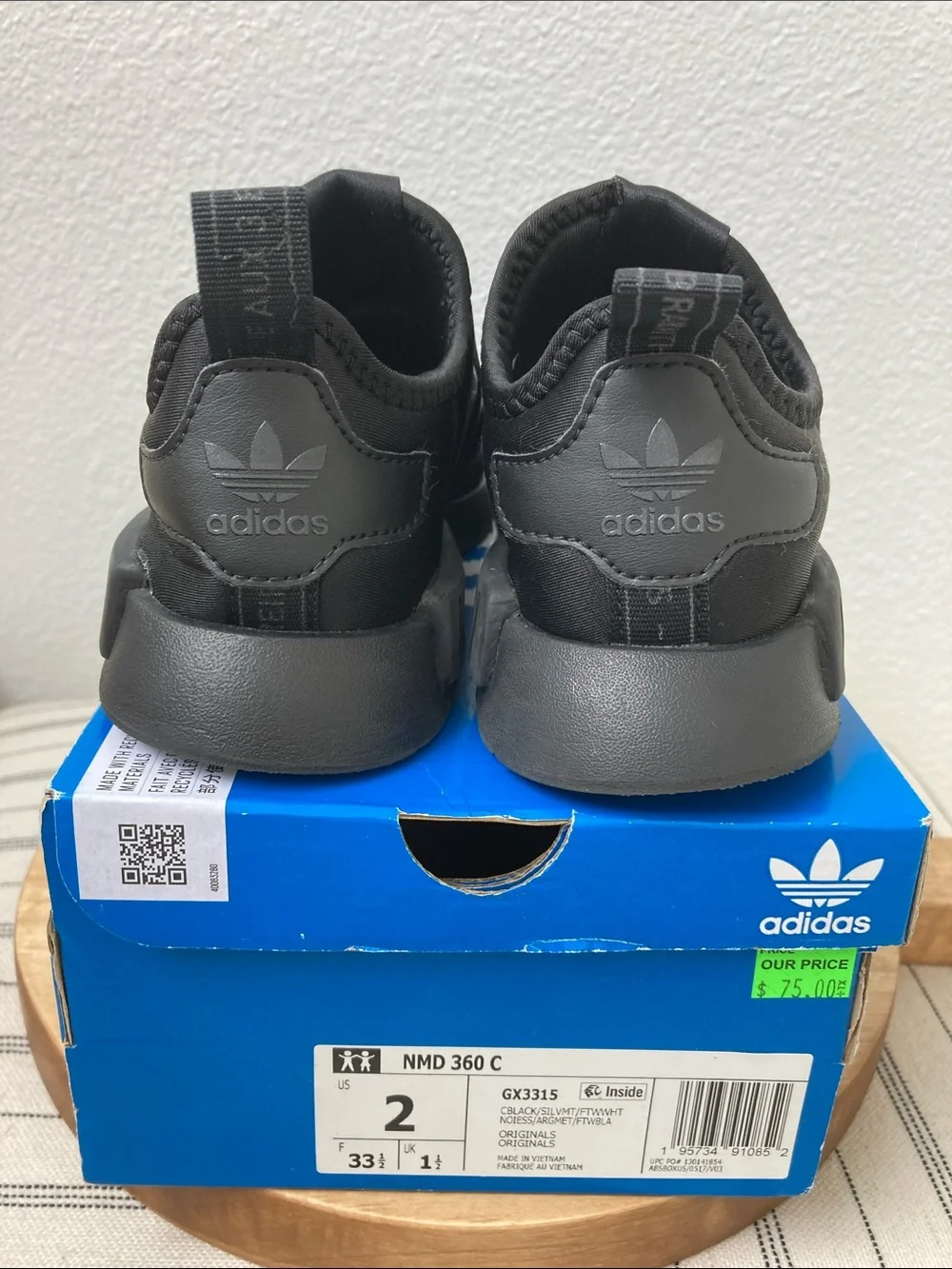 SALE! 50% Off adidas Kids Black Slip-On NMD 360 C Sneakers Size 2